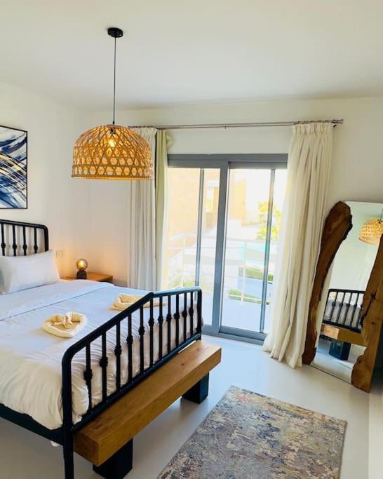 Cozy 3 Bedrooms In Swan Apartment